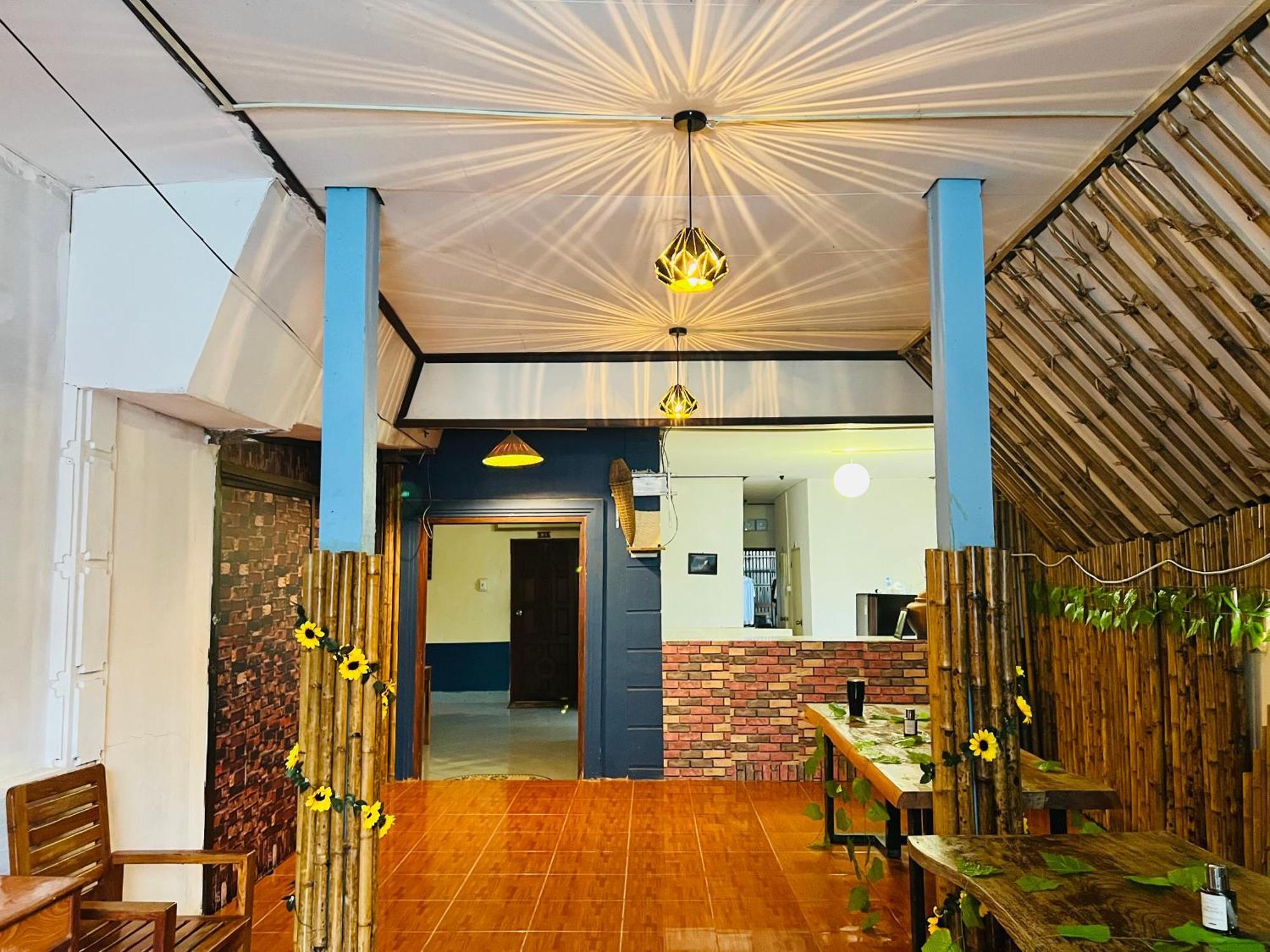 Vangvieng Pool House Hotel Vang Vieng Exterior foto